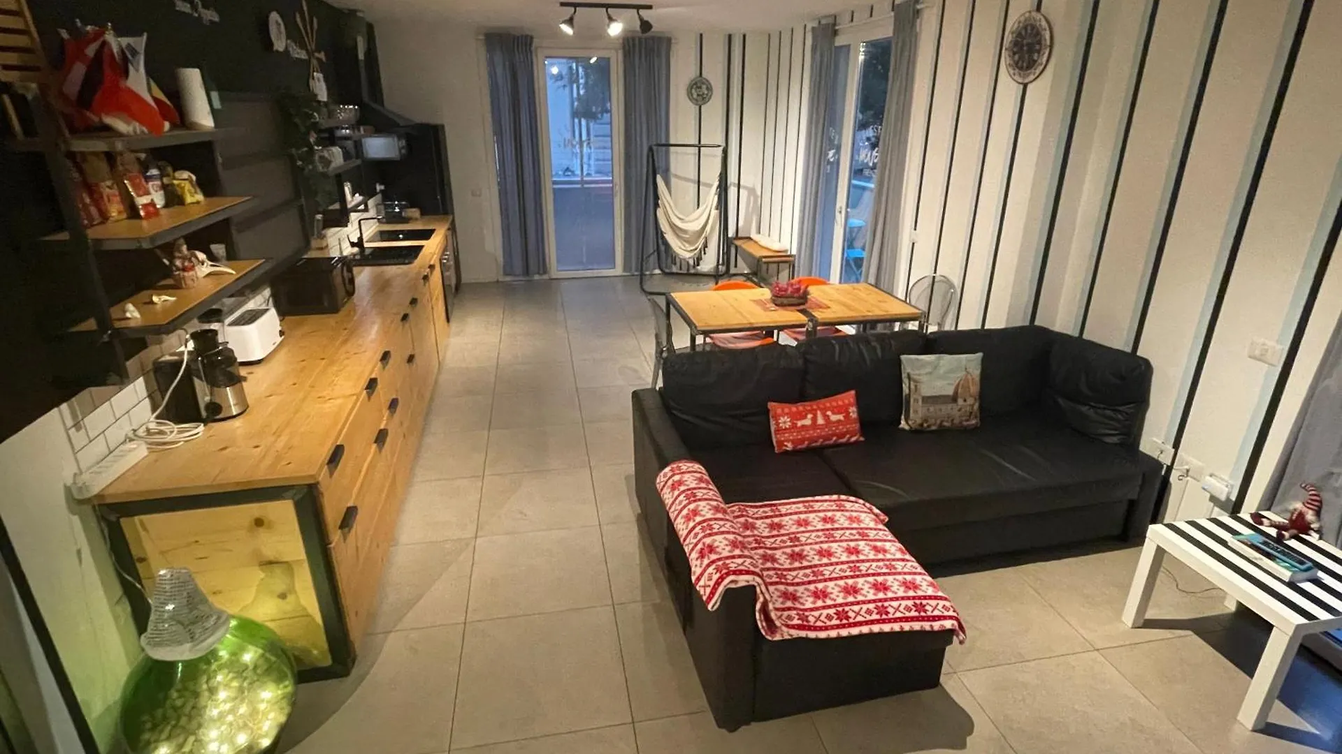 Celeste'S House Florens 0*,  Italien